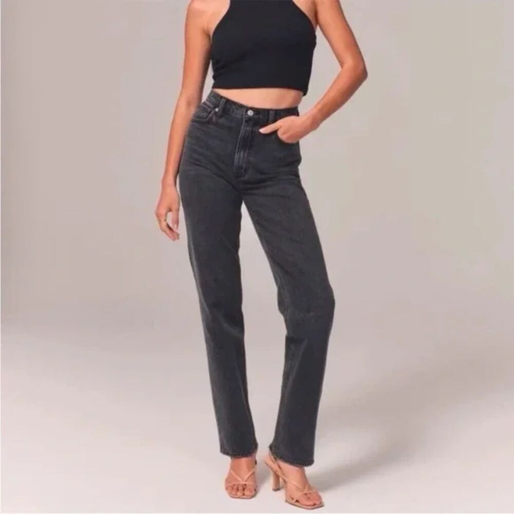 Abercrombie & Fitch The 90s Straight Ultra High Rise Size 2